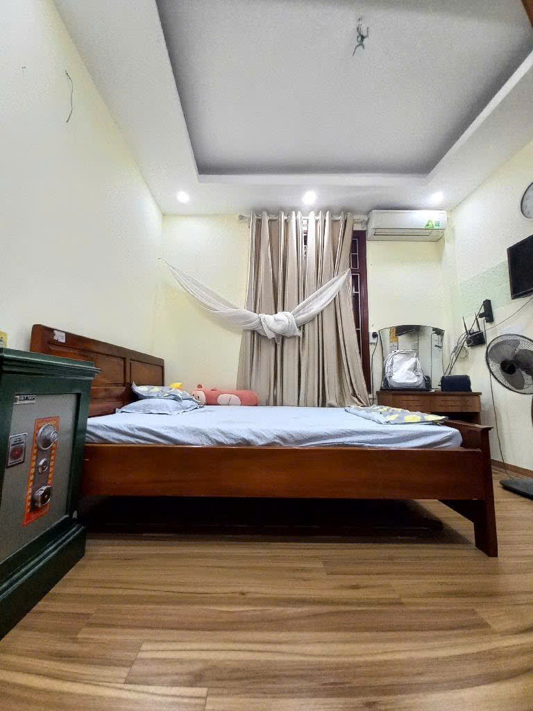 BÁN NHÀ TRƯỜNG CHINH DIỆN TÍCH 45M2, NHÀ 4 TẦNG, MT4.5M2, 7.9 Tỷ